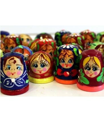 Dedal de bonecas russas Matryoshka de madeira